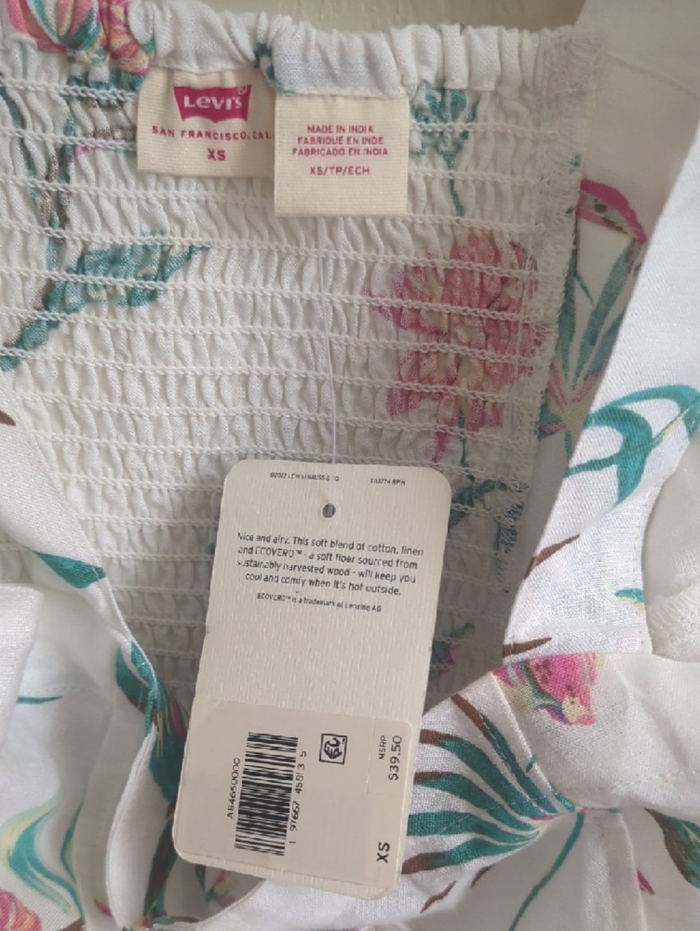 Levi's White Floral Button-Front Crop Top with Pink & Teal Print - Picture 2 of 3